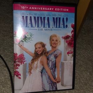 Mama mia 10th Anniversary dvd plus a bonus disc 📀